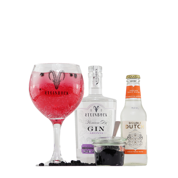Triple Aronia Gin & Tonic Cocktail von Steinbock Spirits