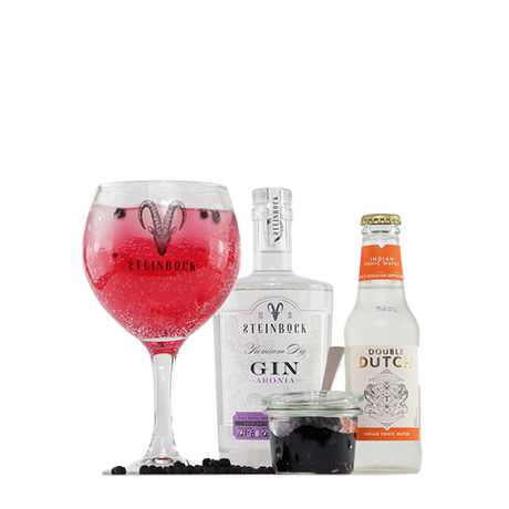 Triple Aronia Gin & Tonic Cocktail von Steinbock Spirits